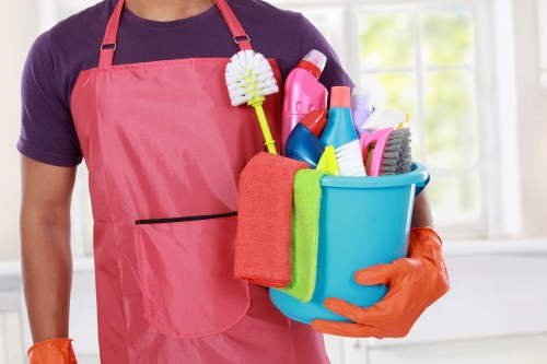 Removing pet odour from hard floors and grout lines